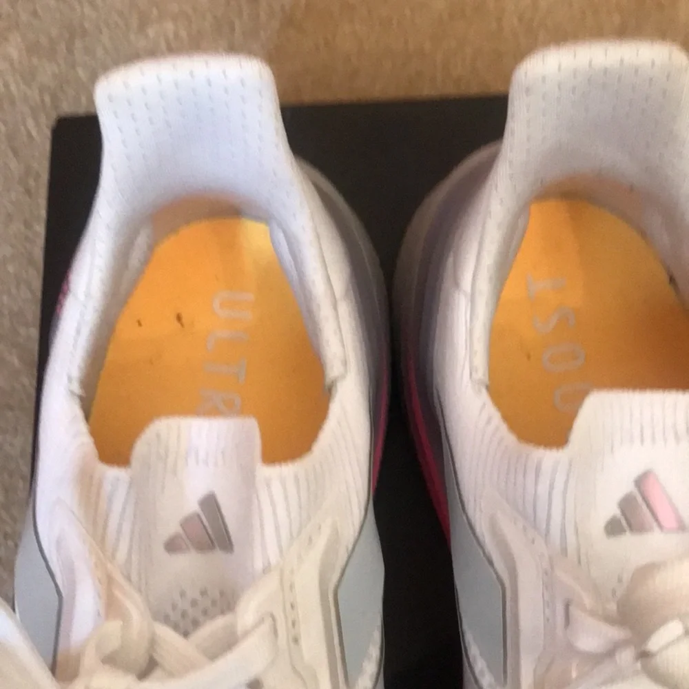 Adidas Women's UltraBoost 5 Running Shoes with Pink Gradient Midsole. EUC. Sz 6.